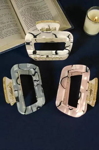 Multicolor set of 3 marbal print hair claw clutcher