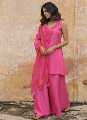   pink embroidered viscose silk kurta set with dupatta 4