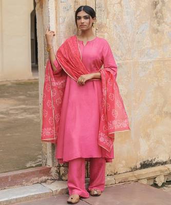   pink viscose silk kurta set with dupatta 1