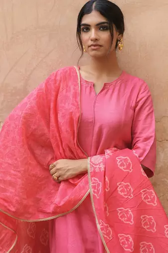   pink viscose silk kurta set with dupatta