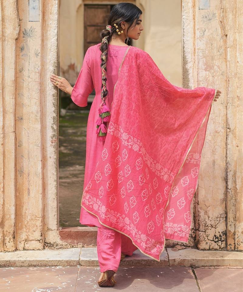   pink viscose silk kurta set with dupatta