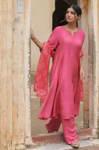   pink viscose silk kurta set with dupatta