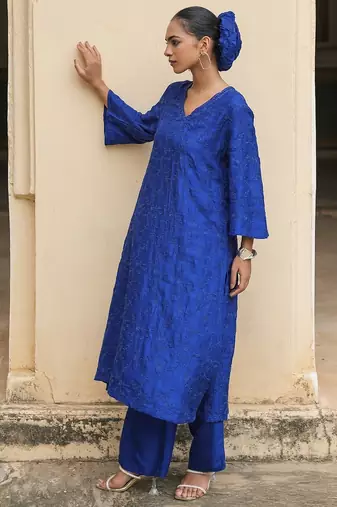 blue embroidered viscose silk kurta set