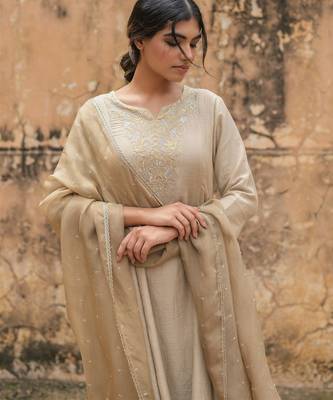   beige embroidered chanderi kurta set with dupatta 2