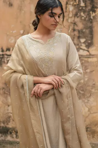   beige embroidered chanderi kurta set with dupatta