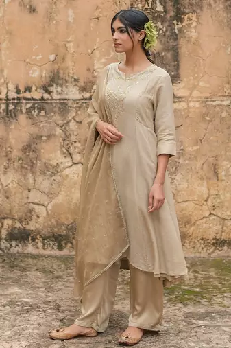   beige embroidered chanderi kurta set with dupatta