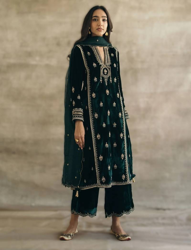 green velvet embroidered kurti pant set with organza dupatta