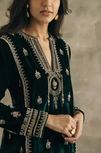 green velvet embroidered kurti pant set with organza dupatta
