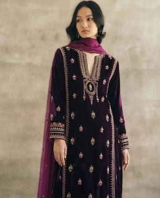 purple velvet embroidered kurti pant set with organza dupatta 3