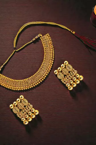 Gold plated traditional choker set