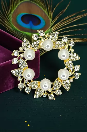 Gold plated cubic zircon wreath saree pin