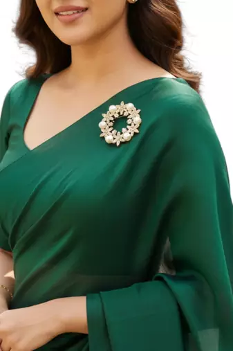 Gold plated cubic zircon wreath saree pin