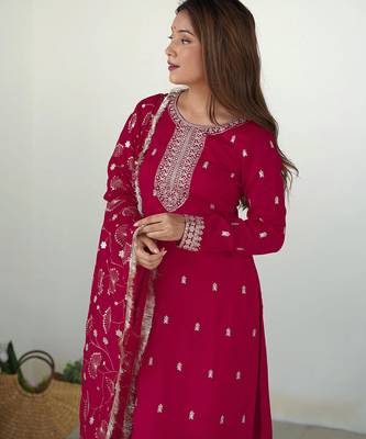 Women's georgette sequins embroidered kurta pant with dupatta set 4