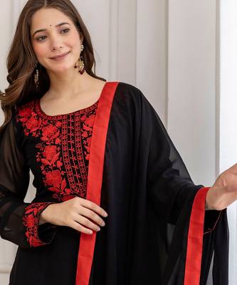 Women's georgette floral embroidered chikankari kurta pant with dupatta set 5