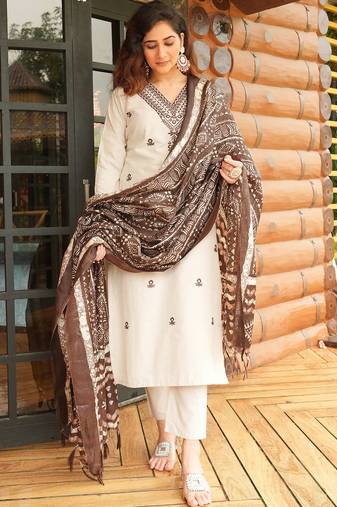 Women's cotton blend embroidered kurta pant with printed dupatta set