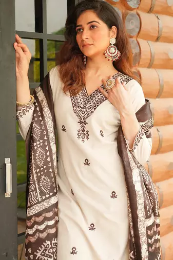 Women's cotton blend embroidered kurta pant with printed dupatta set