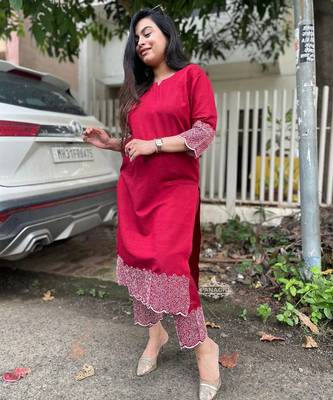 Women's silk blend thread embroidered kurta pant set 2