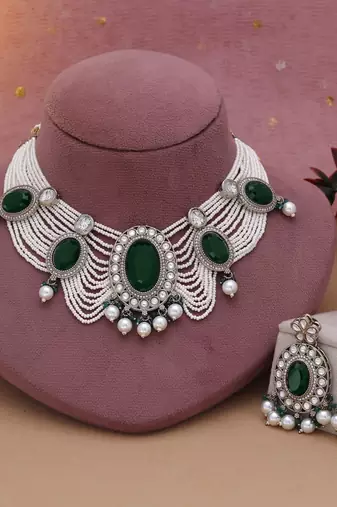 Green color kundan necklace set
