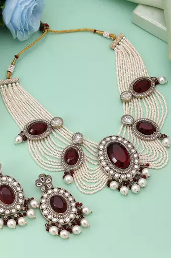 Maroon color kundan necklace set