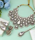 White color kundan necklace set