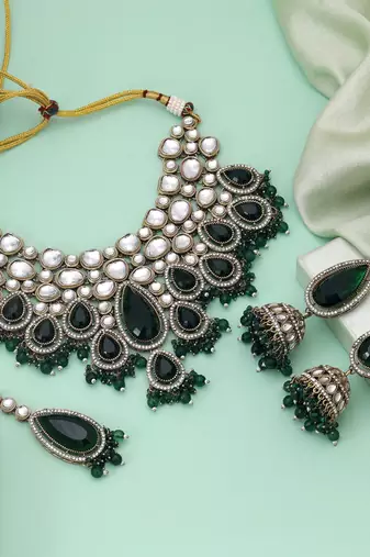 Green color kundan necklace set