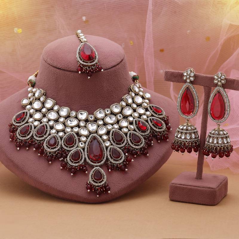 Maroon color kundan necklace set