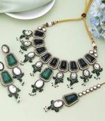 Green color kundan necklace set