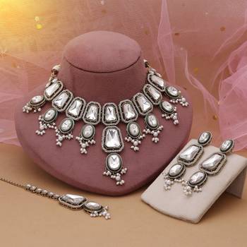 White color kundan necklace set 2