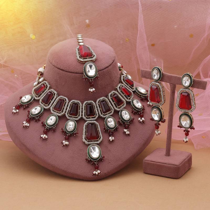 Maroon color kundan necklace set