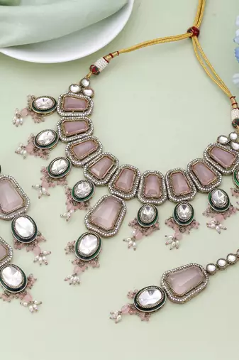 Pink color kundan necklace set