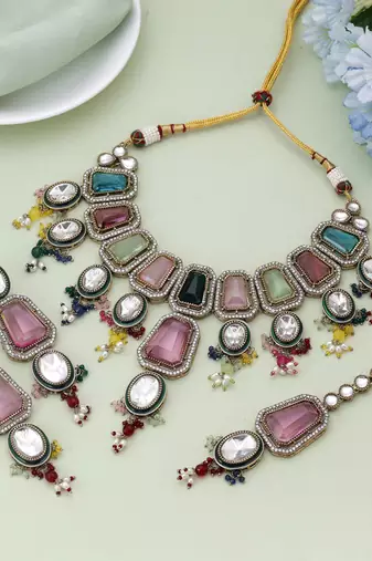 Multi color kundan necklace set
