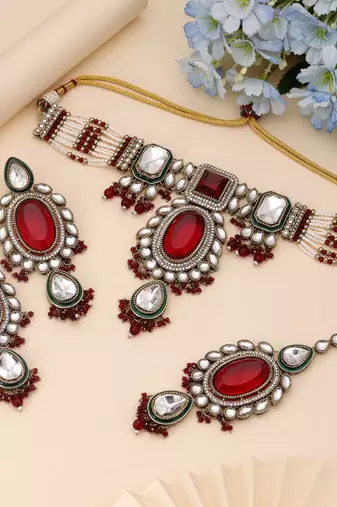 Maroon color choker kundan necklace set