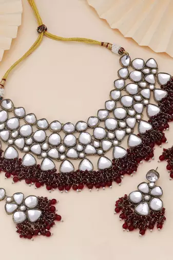 Maroon color kundan necklace set