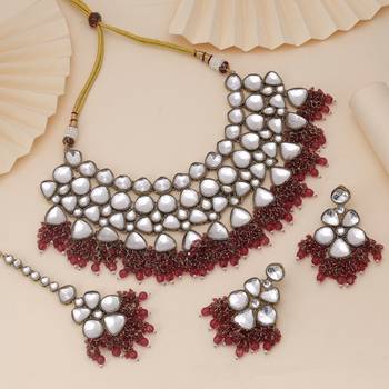 Magenta color kundan necklace set 2