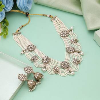 White color kundan necklace set 1