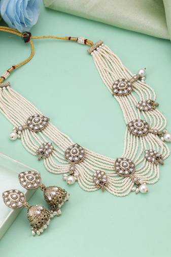 White color kundan necklace set