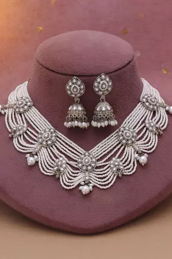 White color kundan necklace set