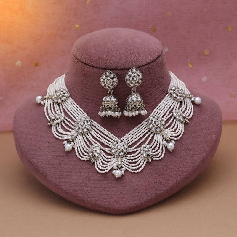 White color kundan necklace set