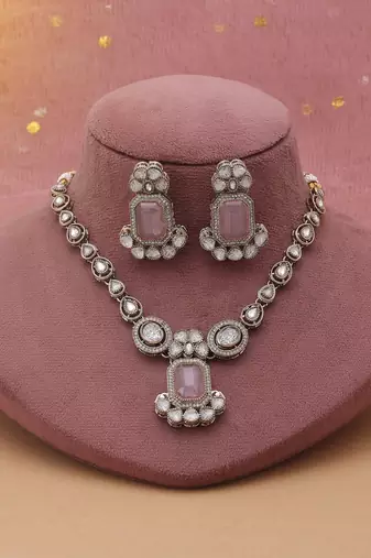 Pink color kundan necklace set