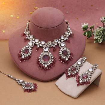 Magenta color kundan necklace set 2