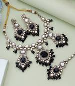Black color kundan necklace set