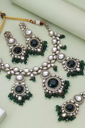 Green color kundan necklace set