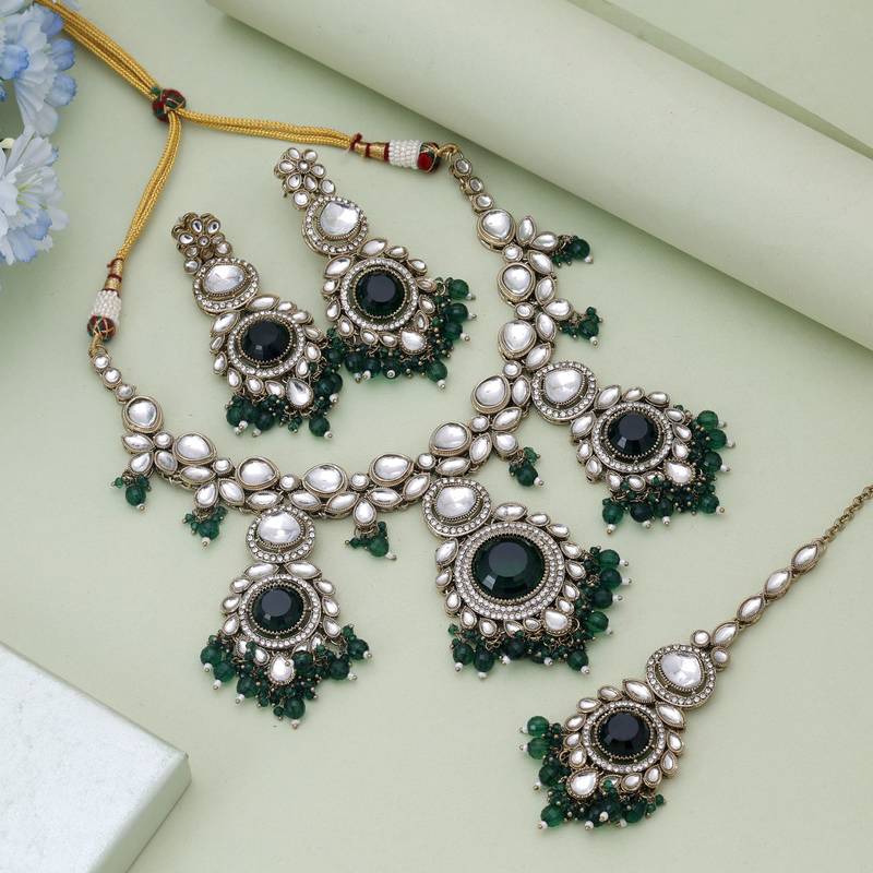 Green color kundan necklace set