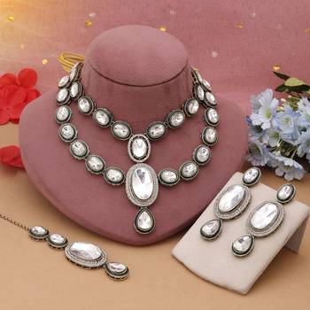 White color kundan necklace set 2
