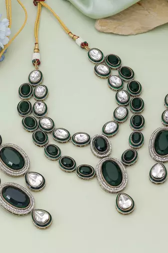 Green color kundan necklace set