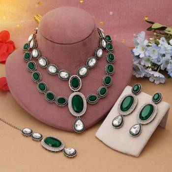 Green color kundan necklace set 2