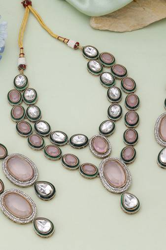 Pink color kundan necklace set