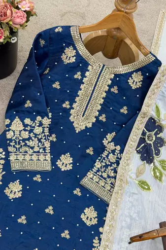 Blue silk blend embroidered ethnic set