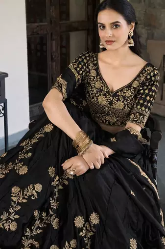 Black Embroidered Treditional Lahenga Choli With Blouse