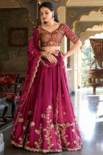 Purple Embroidered Treditional Lahenga Choli With Blouse